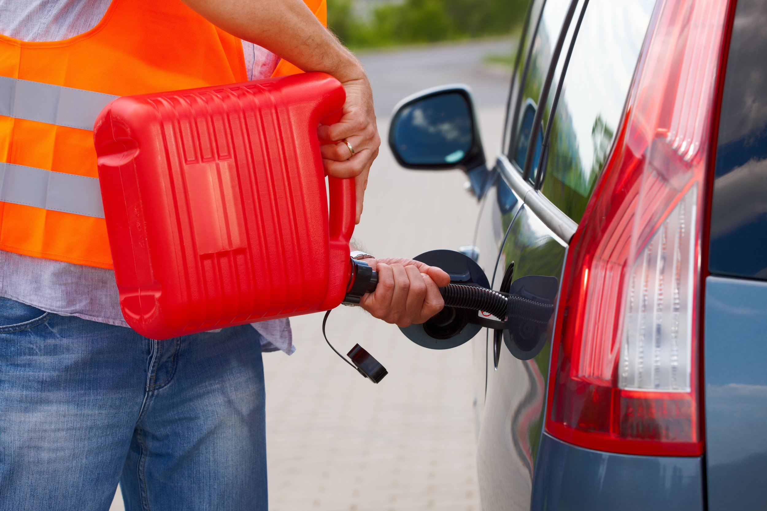 DE LA CRUZ TOWING LLC Fuel Delivery